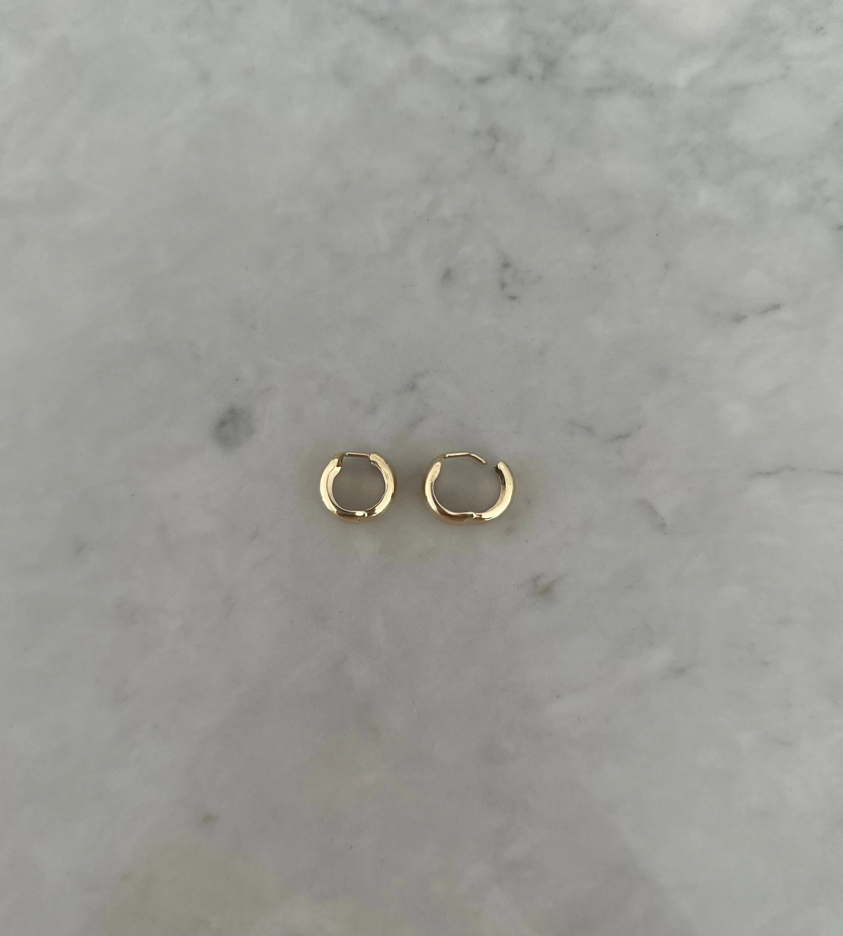 10K Gold Jumbo Huggies