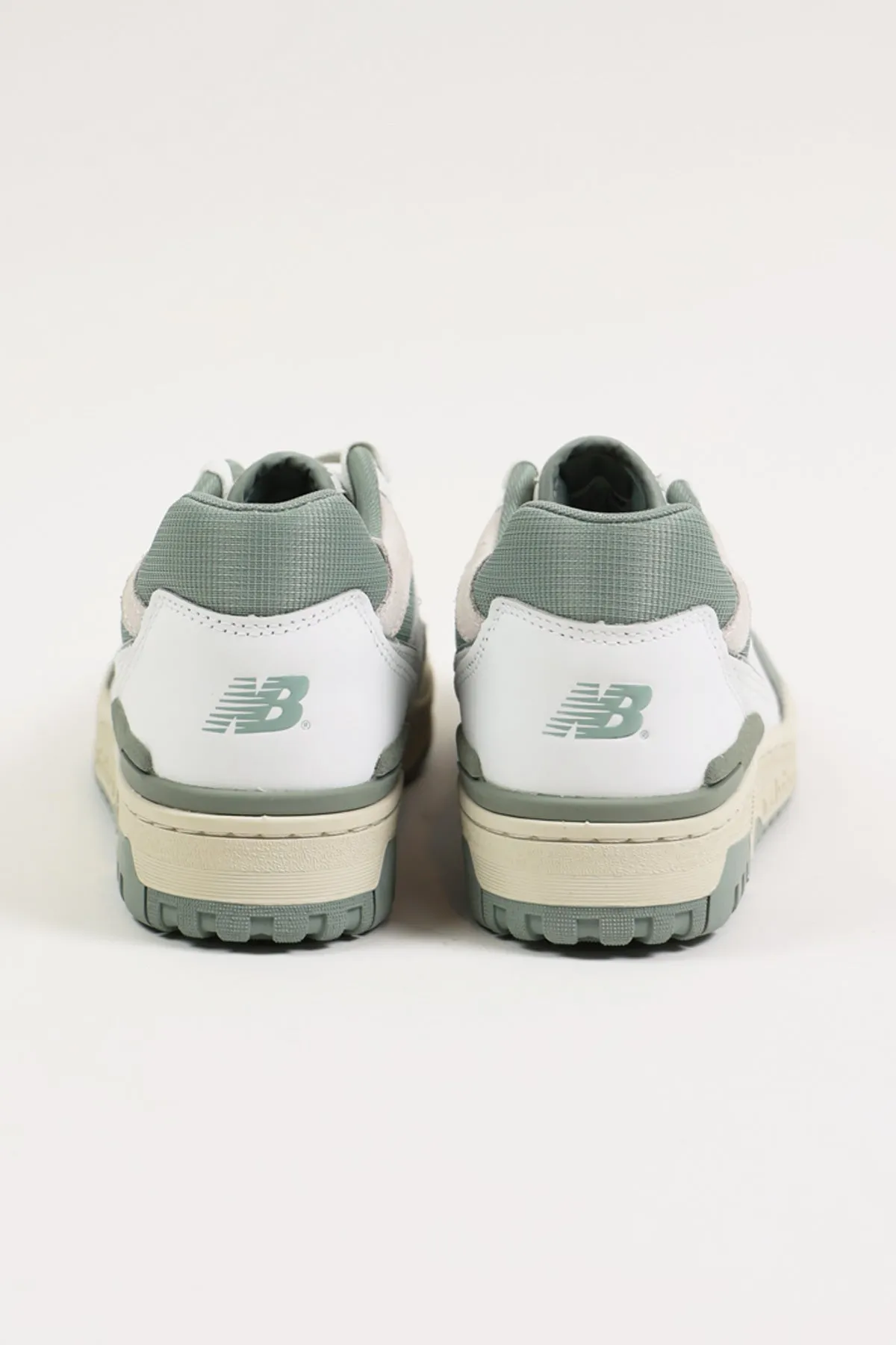 550 - White/Green
