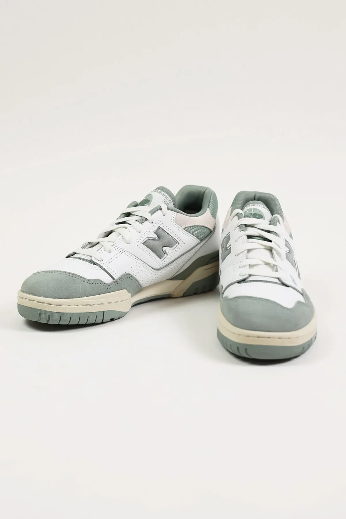 550 - White/Green