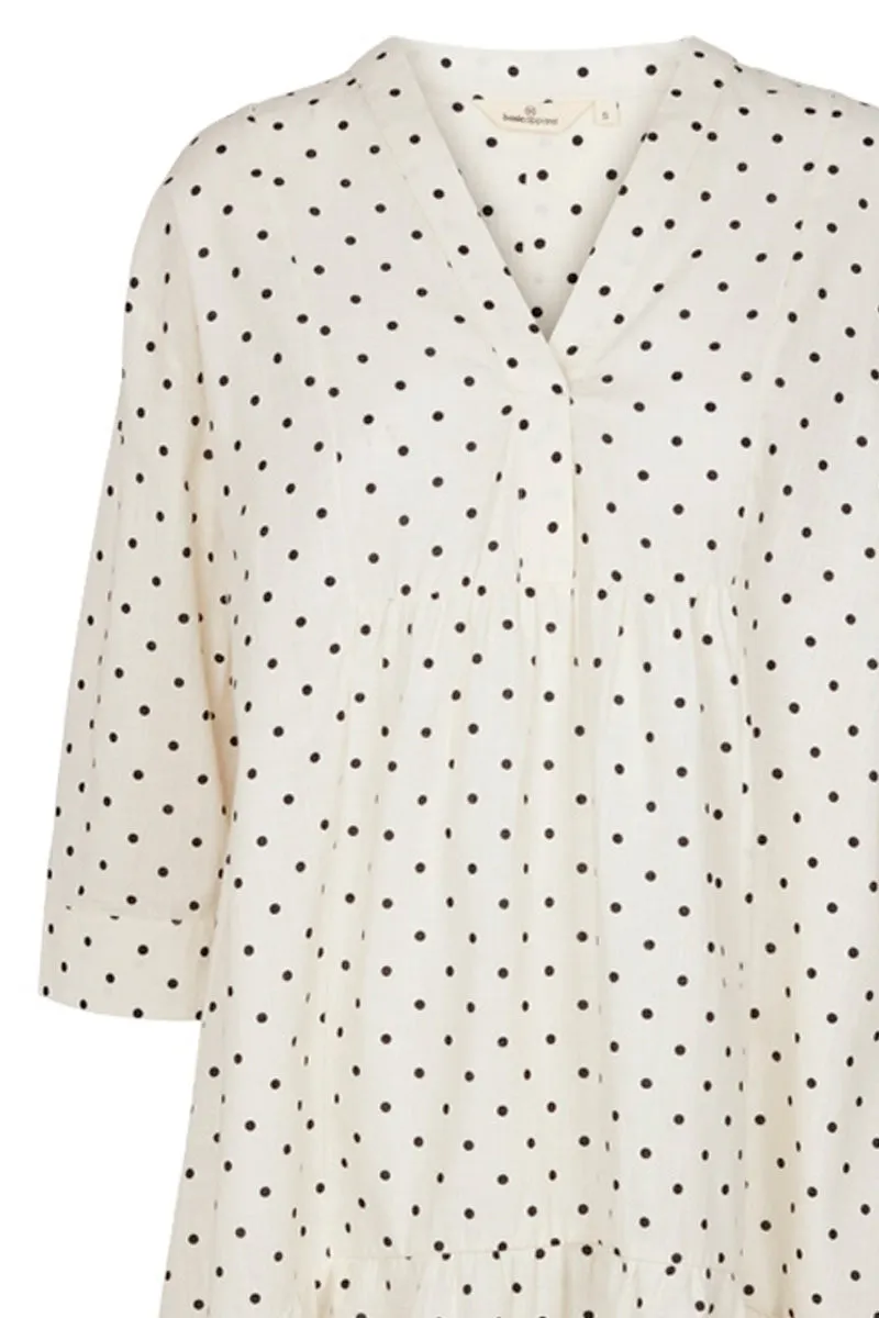 Abby Dress Dot | Off White / Black | Kjole fra Basic Apparel