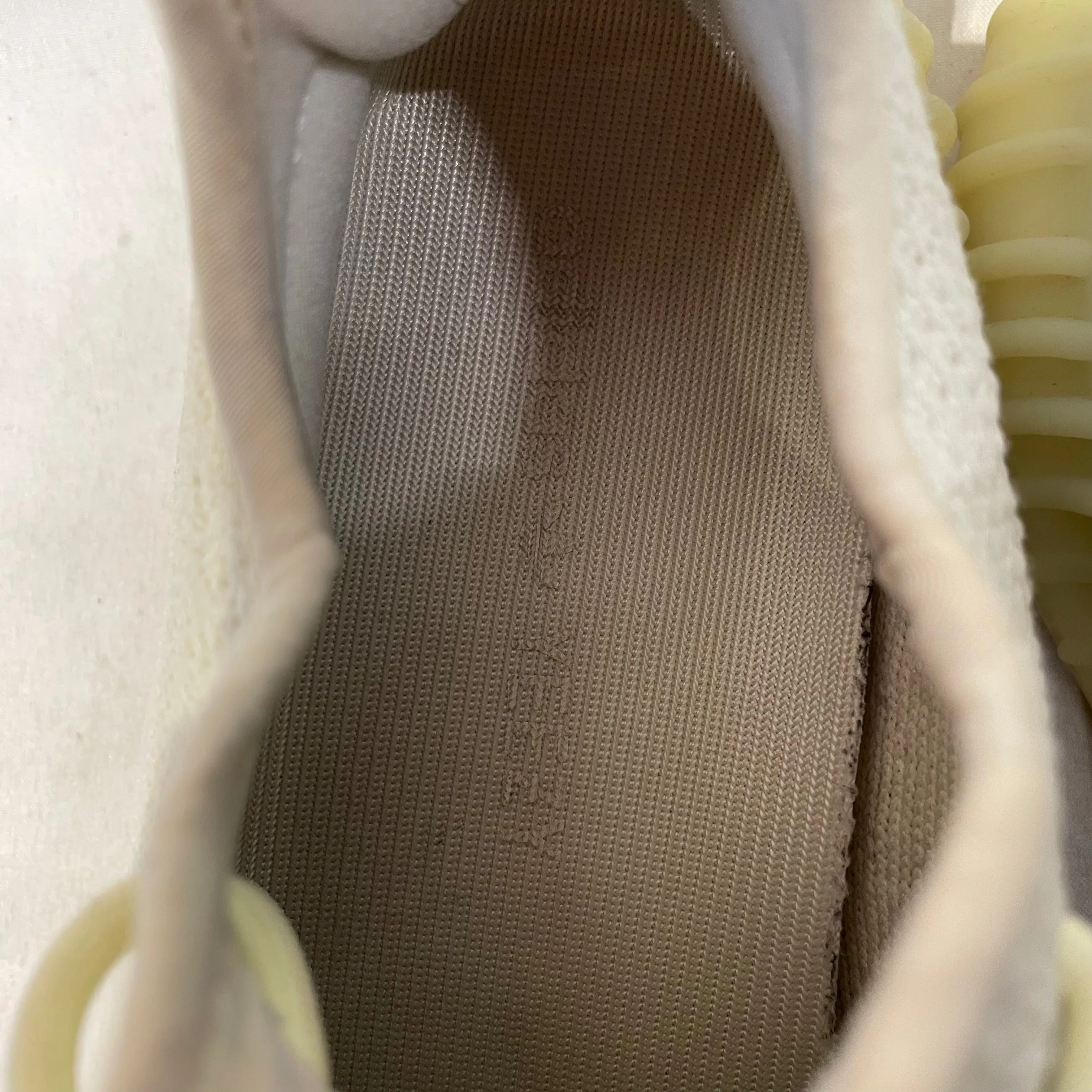 adidas/YEEZY BOOST 350 V2/Low-Sneakers/US 8/IVR/F36980