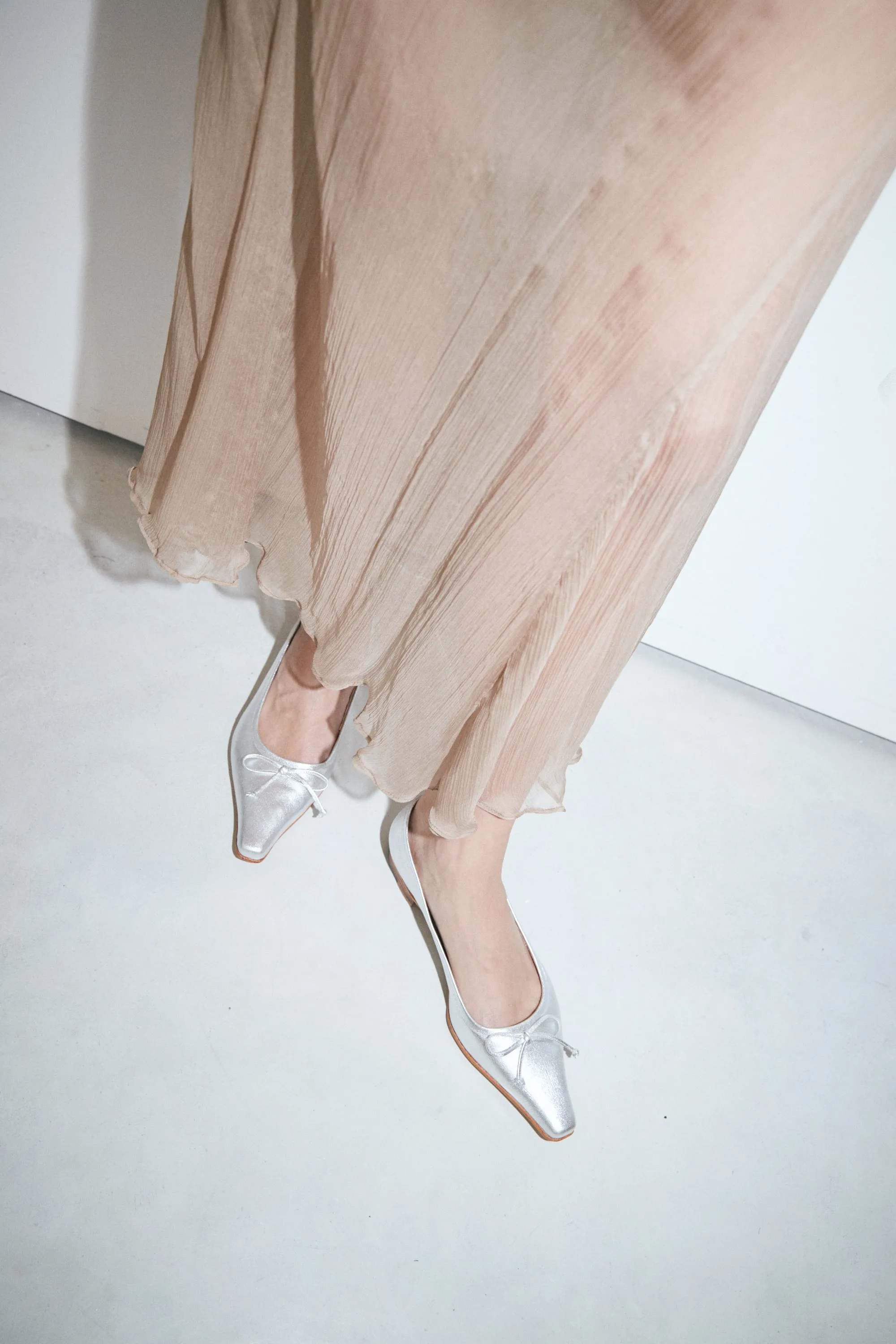 Ema Bow Ballet Flat in Silver