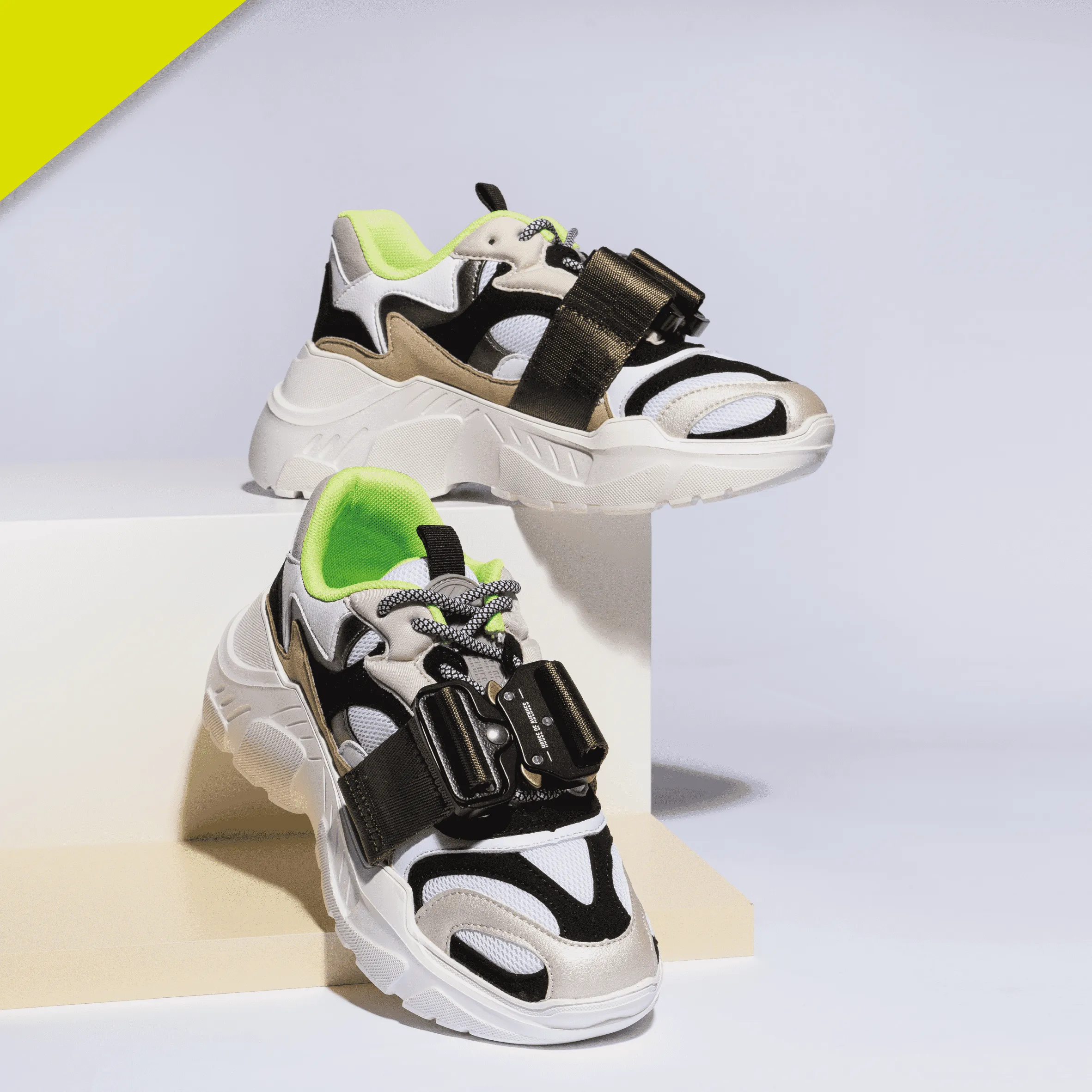 Ladies Buckle Chunky Sneaker 5216