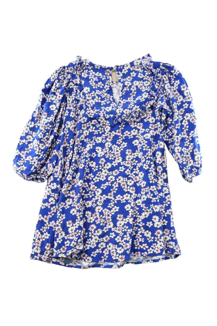 Next Dress, 4