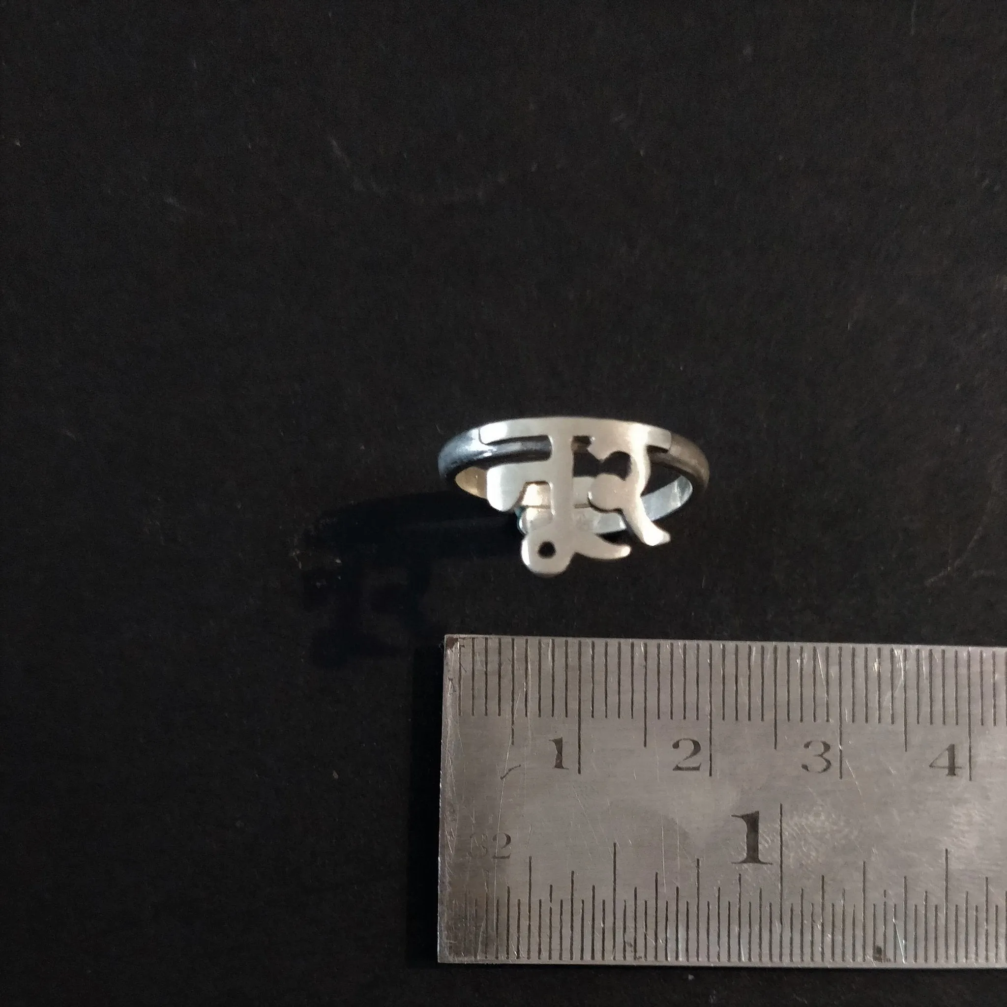 Noor Finger ring