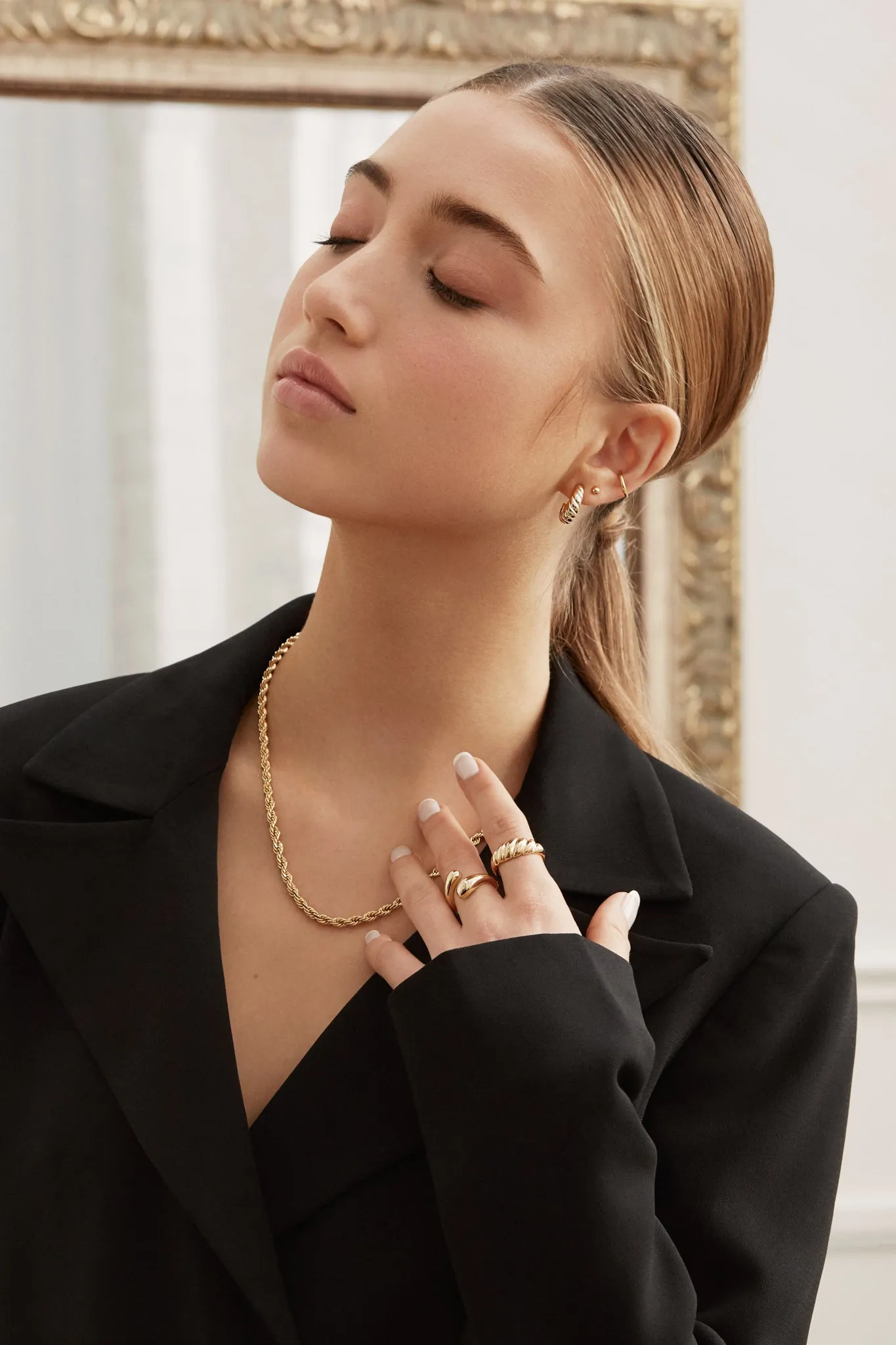 Romance Necklace - Gold