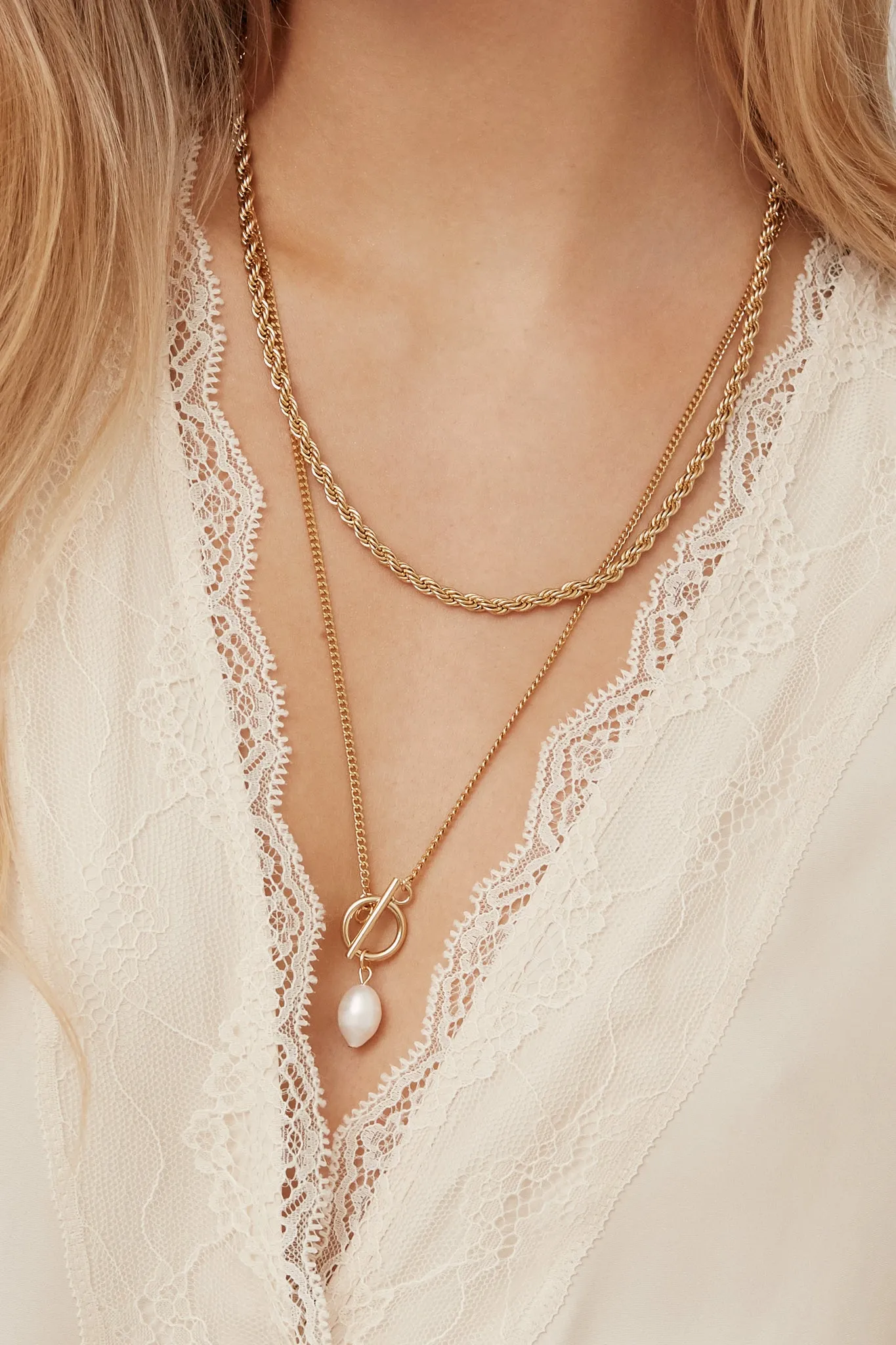Romance Necklace - Gold